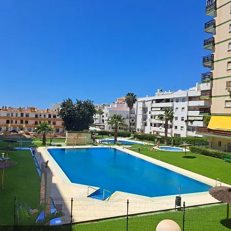 Naciones Yellow Sun Appartement *